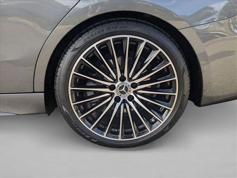 Used 2025 Mercedes-Benz C 300 4MATIC Sedan image 25