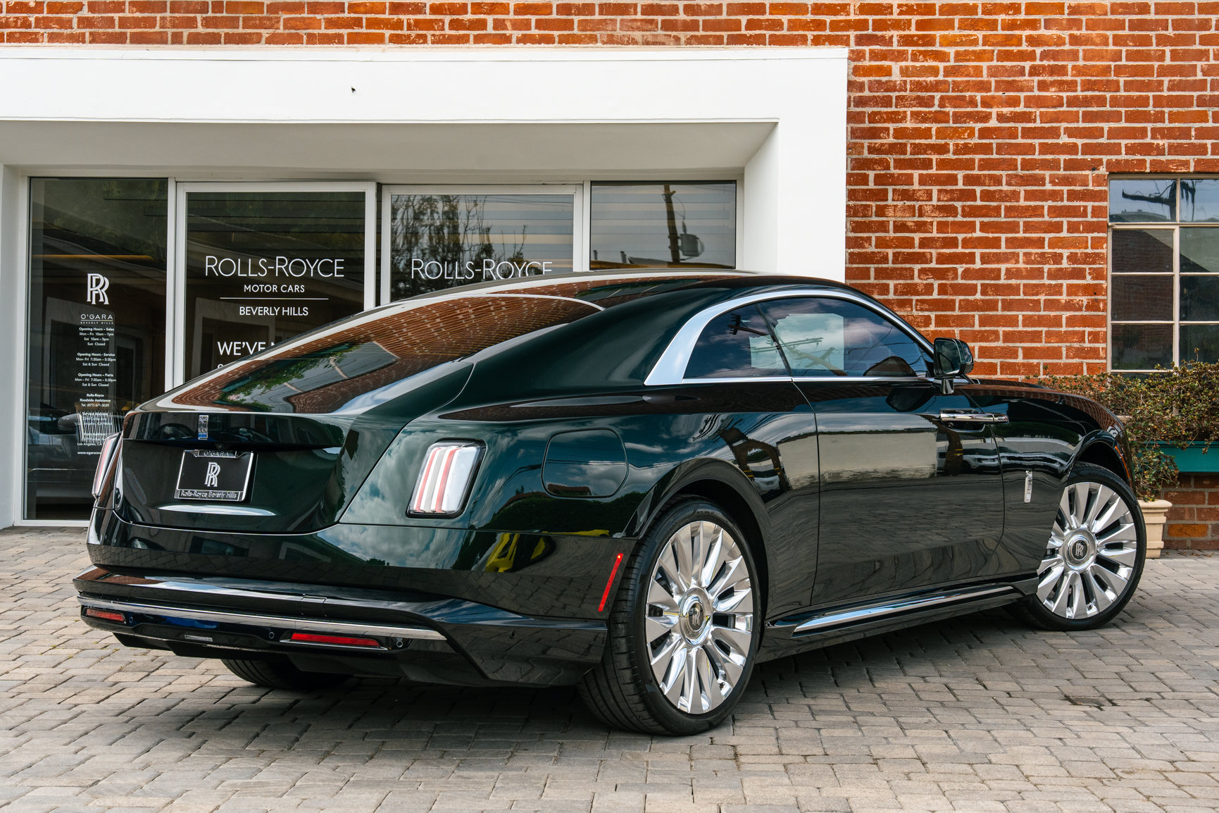 Used 2024 Rolls-Royce Spectre w/ Spectre Launch Package AWD/4WD image 2