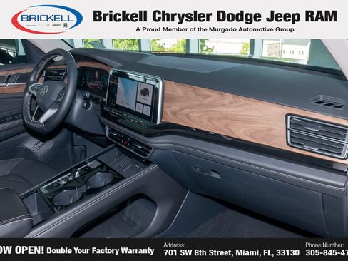 Used 2025 Volkswagen Atlas SE FWD image 17