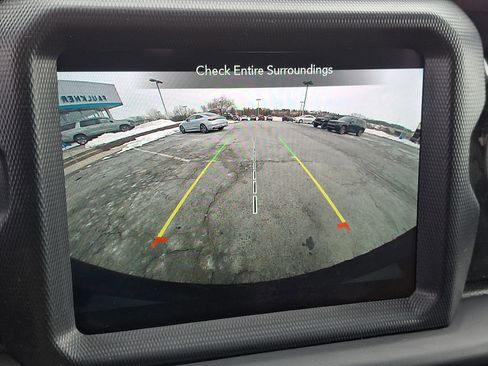 Used 2021 Jeep Wrangler Unlimited Sahara AWD/4WD image 19