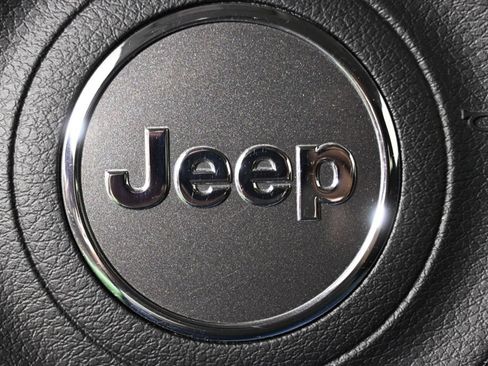 Used 2022 Jeep Renegade Trailhawk w/ Trailer Tow Group AWD/4WD image 38