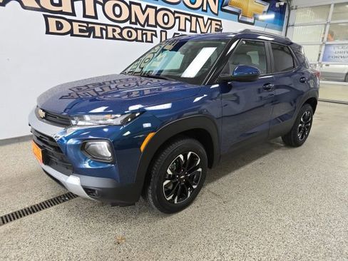 Used 2021 Chevrolet TrailBlazer LT w/ Sun and Liftgate Package image 1
