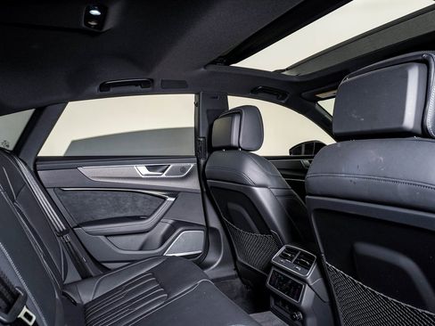 Used 2024 Audi S7 Prestige image 16