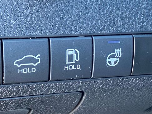 Used 2022 Toyota Camry XSE image 15