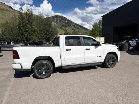 New 2026 RAM 1500 Express AWD/4WD image 10