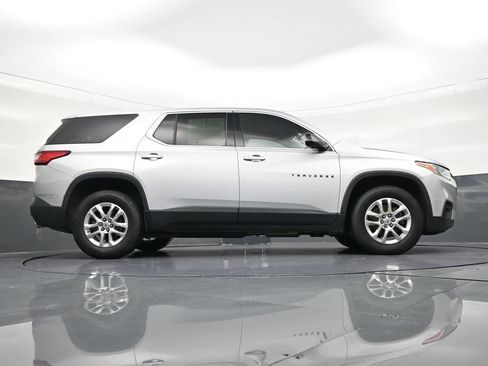 Used 2020 Chevrolet Traverse LS image 30