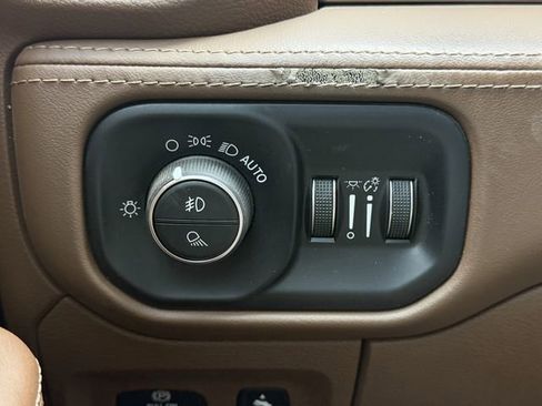 Used 2019 RAM 1500 Limited image 24