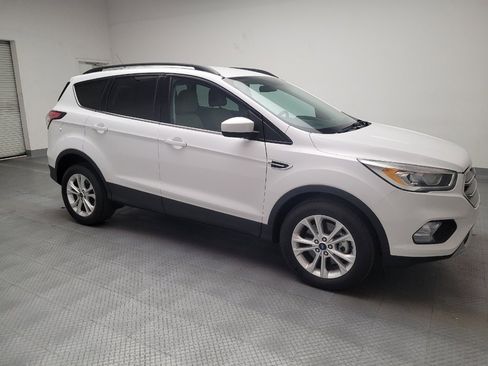 Used 2017 Ford Escape SE w/ SE Leather Comfort Package image 11