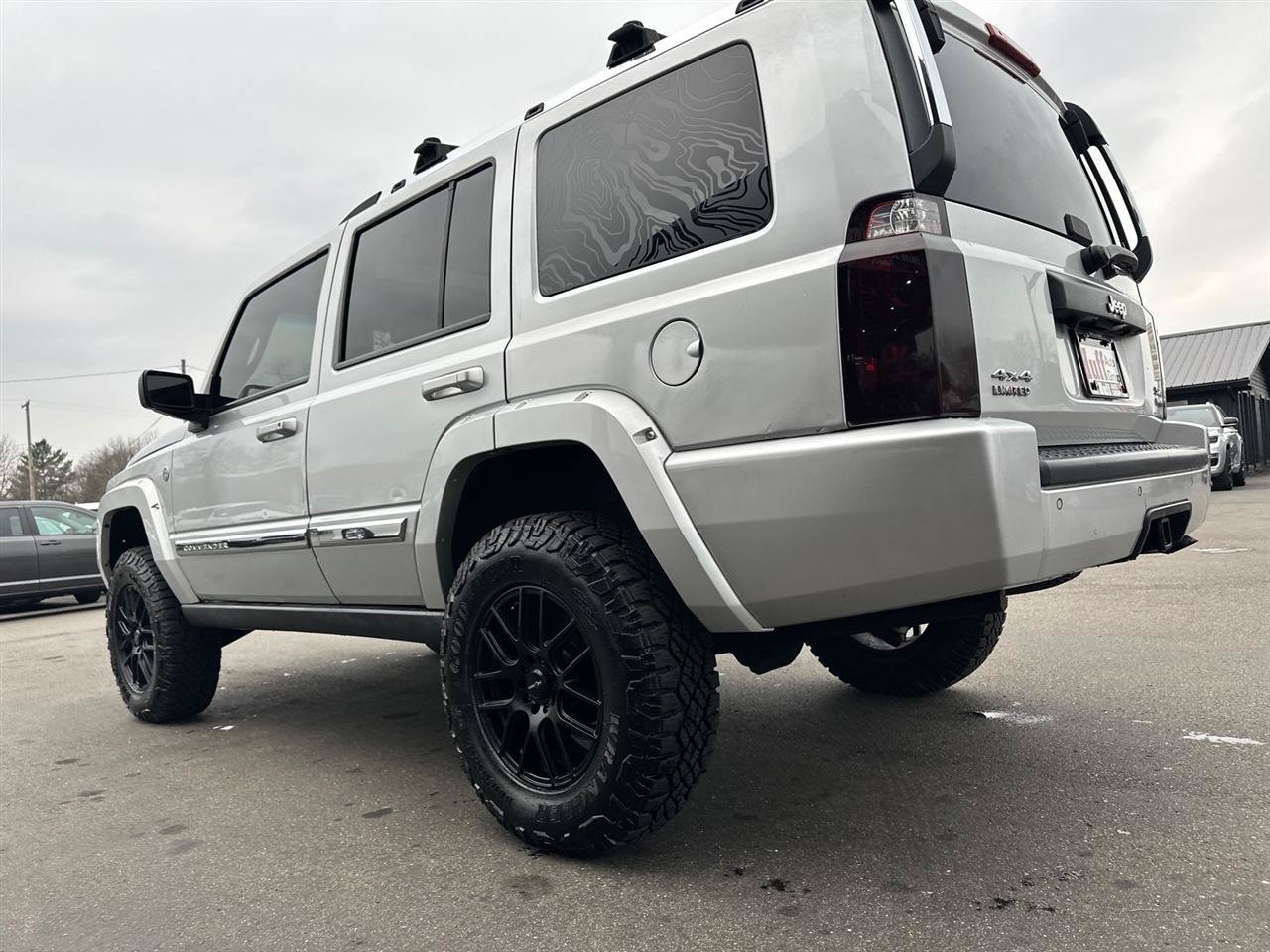 Used 2006 Jeep Commander Limited AWD/4WD image 10