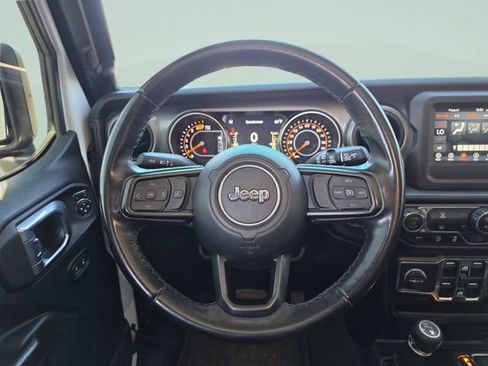 Used 2022 Jeep Wrangler Unlimited Sport AWD/4WD image 16
