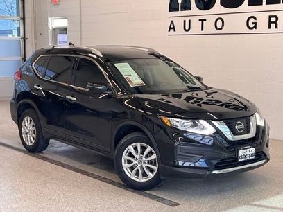 Used 2017 Nissan Rogue SV