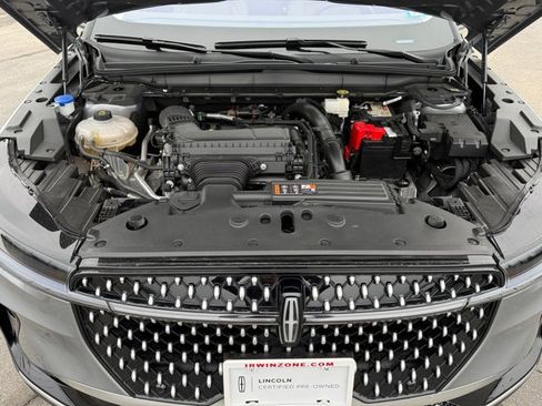 Used 2025 Lincoln Nautilus Premier w/ Equipment Group 102A image 18