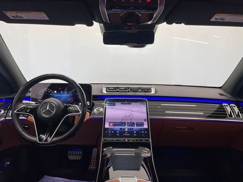 Used 2023 Mercedes-Benz S 580 4MATIC Sedan image 6