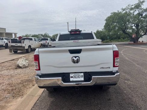 Used 2023 RAM 2500 Tradesman w/ Chrome Appearance Group AWD/4WD image 4