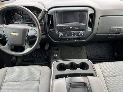 Used 2018 Chevrolet Silverado 1500 Custom w/ Custom Convenience Package image 14