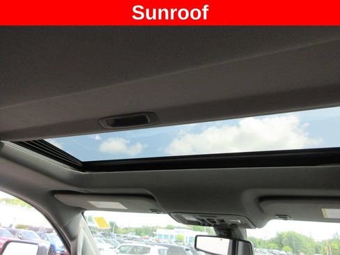 Used 2022 GMC Sierra 2500 Denali AWD/4WD image 16
