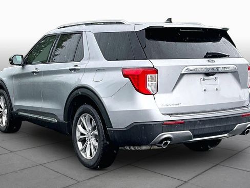 Used 2021 Ford Explorer Limited w/ Equipment Group 301A AWD/4WD image 11