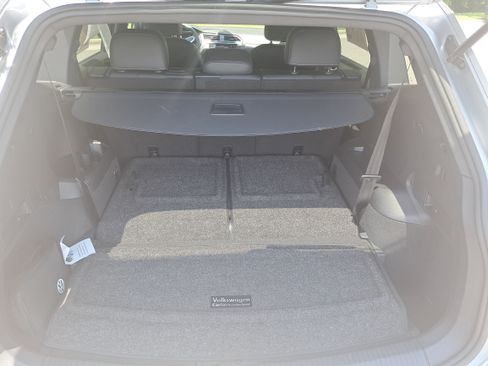Certified 2023 Volkswagen Tiguan SE R-Line FWD image 13