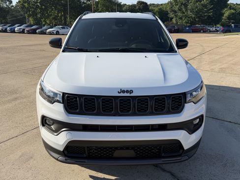 New 2026 Jeep Compass Latitude AWD/4WD image 3