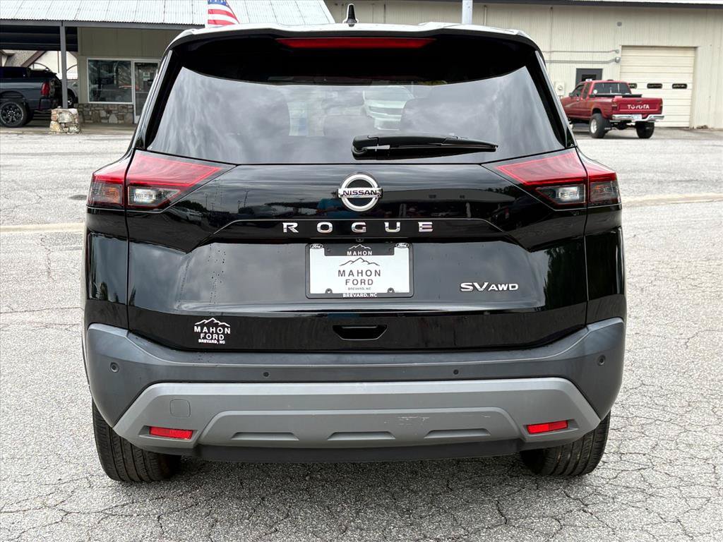 Used 2021 Nissan Rogue SV AWD/4WD image 6