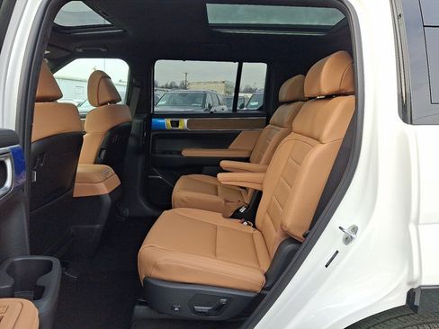 New 2026 Hyundai Santa Fe Calligraphy image 8