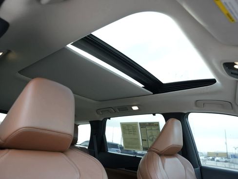 Certified 2023 INFINITI QX60 Sensory w/ Cargo Package AWD/4WD image 24