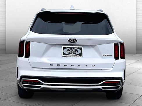 Used 2021 Kia Sorento EX FWD image 3