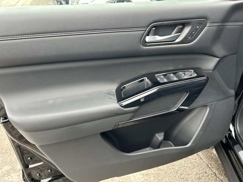 New 2026 Nissan Pathfinder Platinum AWD/4WD image 17