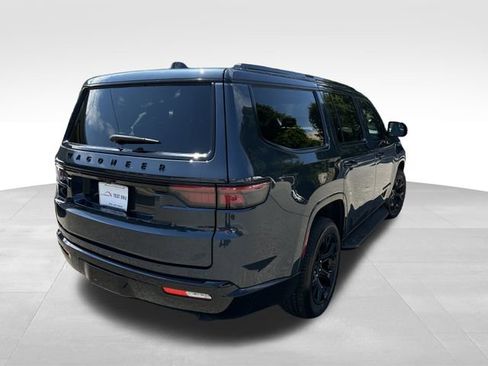 Used 2025 Jeep Wagoneer Series II image 4