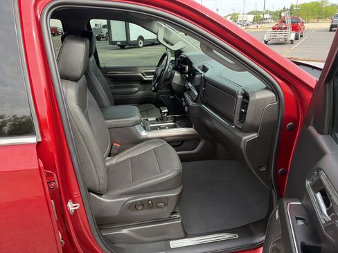 Used 2023 Chevrolet Silverado 1500 LTZ AWD/4WD image 18