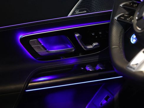 Used 2023 Mercedes-Benz SL 43 AMG w/ Driver Assistance Package image 78