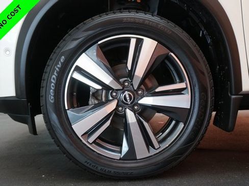 Used 2022 Nissan Rogue Platinum w/ Head-Up Display Package image 76