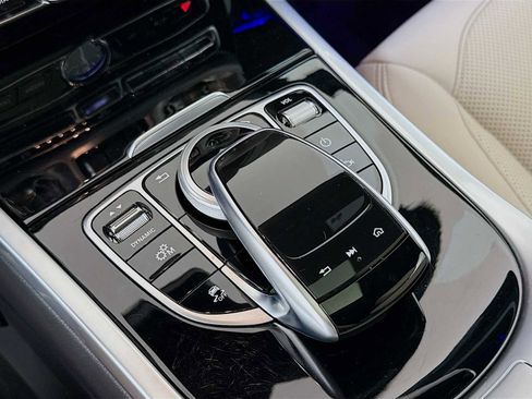 Used 2024 Mercedes-Benz G 550 image 18