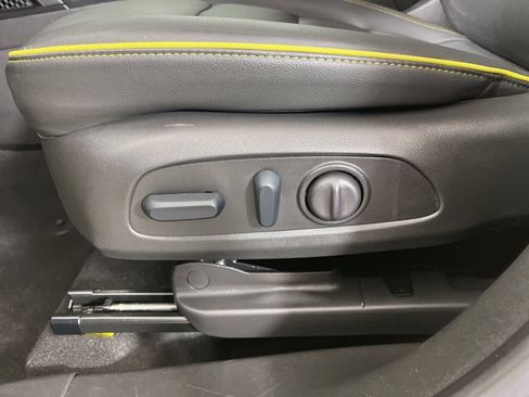 Certified 2024 Chevrolet TrailBlazer ACTIV w/ Convenience Package FWD image 22