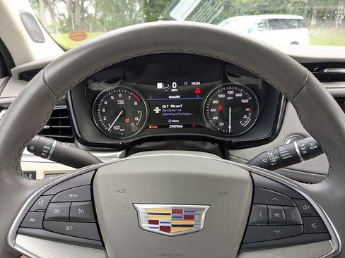 Certified 2023 Cadillac XT5 Premium Luxury w/ Technology Package FWD image 31