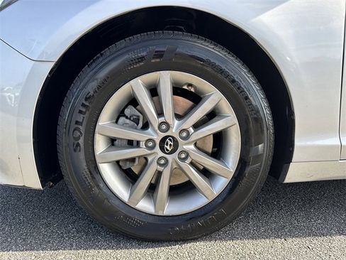 Used 2016 Hyundai Sonata SE image 11