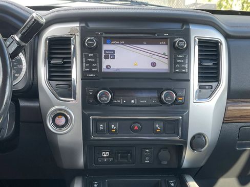 Used 2016 Nissan Titan SL image 33