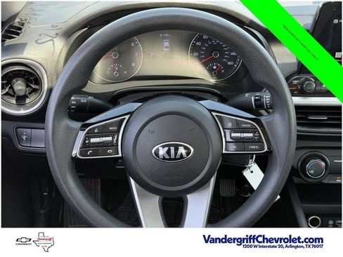 Used 2021 Kia Forte LXS FWD image 12