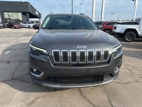 Used 2019 Jeep Cherokee Limited image 18