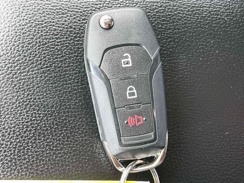Used 2019 Ford Ranger XLT w/ Equipment Group 301A Mid AWD/4WD image 4
