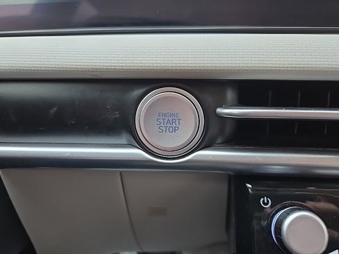 Used 2025 Hyundai Tucson SEL FWD image 45