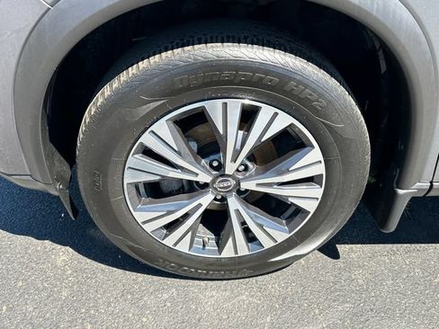 Certified 2023 Nissan Rogue SV w/ SV Premium B Package AWD/4WD image 8