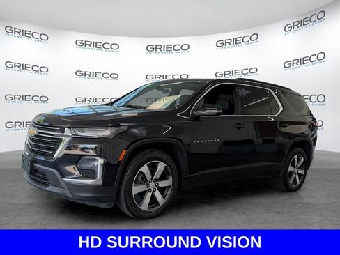 Used 2023 Chevrolet Traverse LT w/ LT Premium Package AWD/4WD image 3