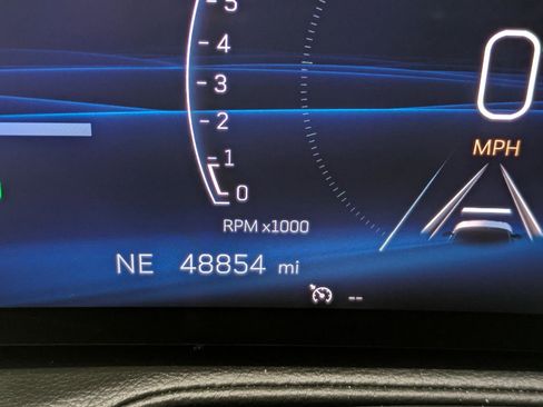 Used 2024 Cadillac XT4 Premium Luxury image 25