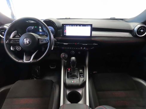 Used 2024 Alfa Romeo Tonale Veloce image 12