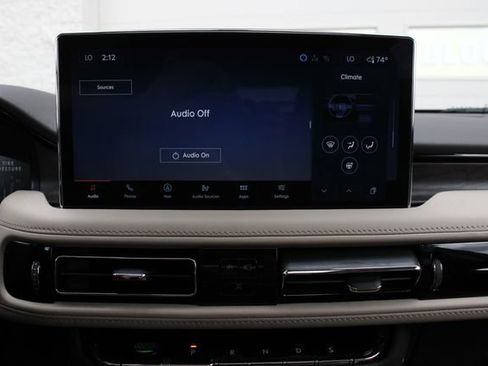 Used 2023 Lincoln Nautilus Reserve AWD/4WD image 16