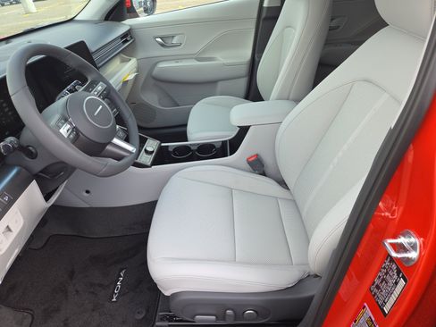 New 2026 Hyundai Kona Limited FWD image 5