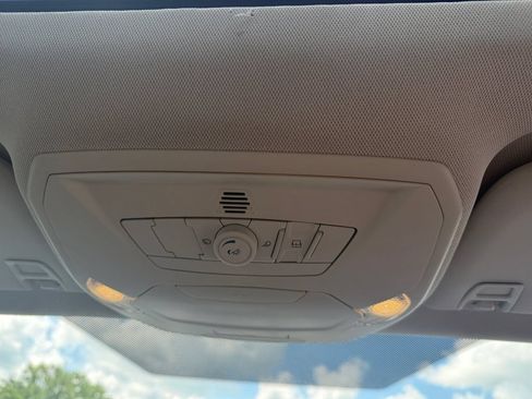 Used 2015 Ford Focus Titanium FWD image 19