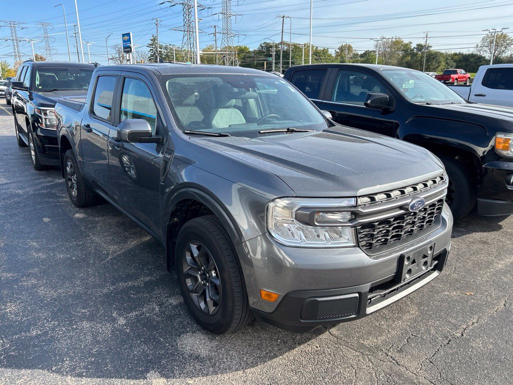 Used 2023 Ford Maverick XLT w/ XLT Luxury Package FWD image 2