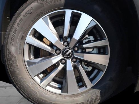New 2026 Nissan Pathfinder SL AWD/4WD image 3